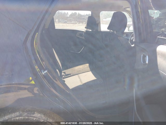 KNDJ23AU8M7148086 KIA SOUL LX