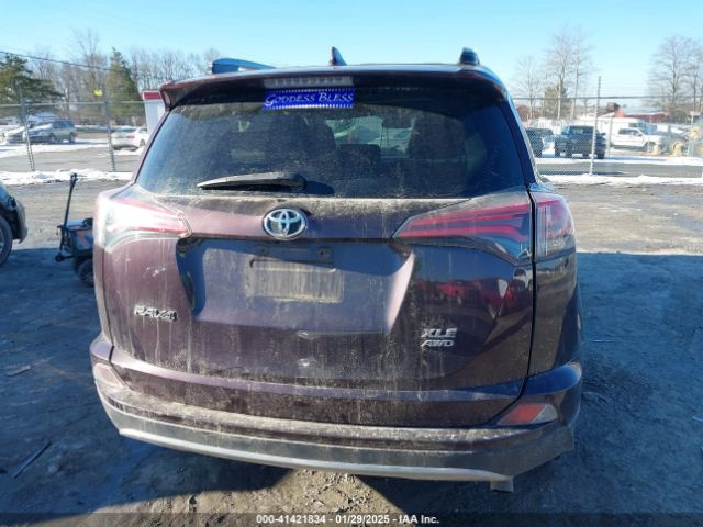 2T3RFREV2JW707080 Toyota Rav4 Adventure/xle