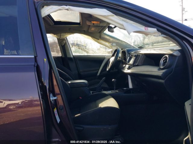 2T3RFREV2JW707080 Toyota Rav4 Adventure/xle