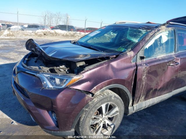 2T3RFREV2JW707080 Toyota Rav4 Adventure/xle