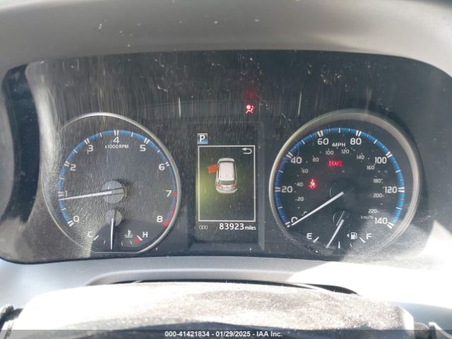 2T3RFREV2JW707080 Toyota Rav4 Adventure/xle