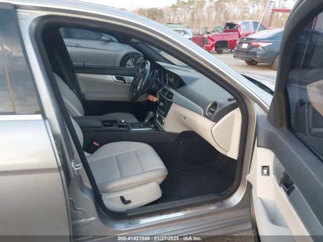 WDDGF4HB4EA957278 Mercedes-Benz C 250 Luxury/sport