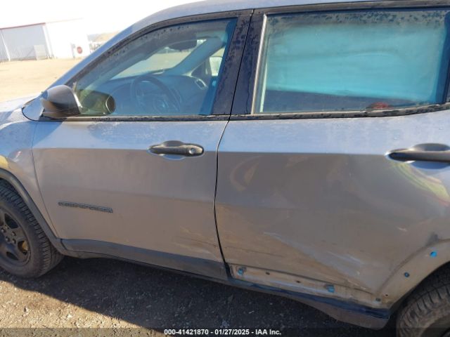 3C4NJDAB4KT813941 Jeep Compass Sport 4x4