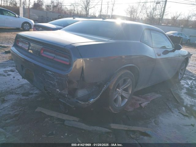 2C3CDZAG6FH704035 Dodge Challenger Sxt
