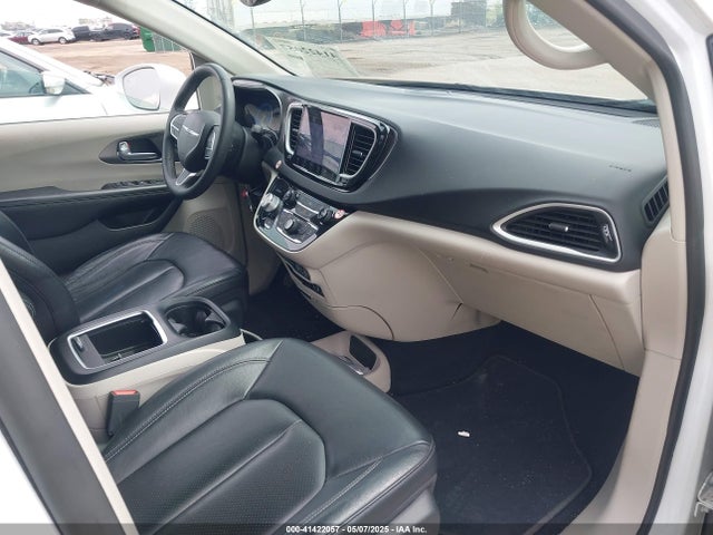 2C4RC1BG5NR170186 Chrysler Pacifica Touring L