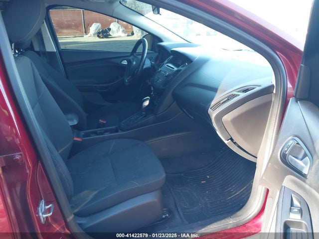 1FADP3KE5GL212429 Ford FOCUS SE