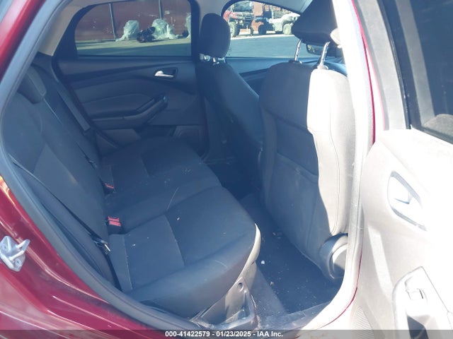1FADP3KE5GL212429 Ford FOCUS SE