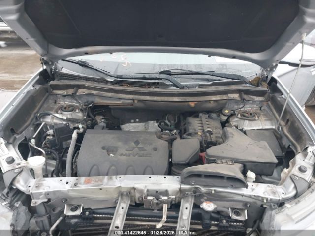 2016 MITSUBISHI OUTLANDER JA4AD3A33GZ000626 Photo 9