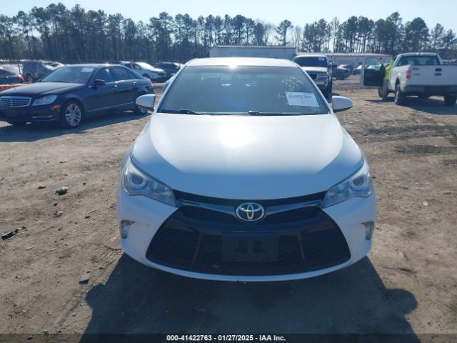 4T1BF1FK4GU589557 Toyota CAMRY SE