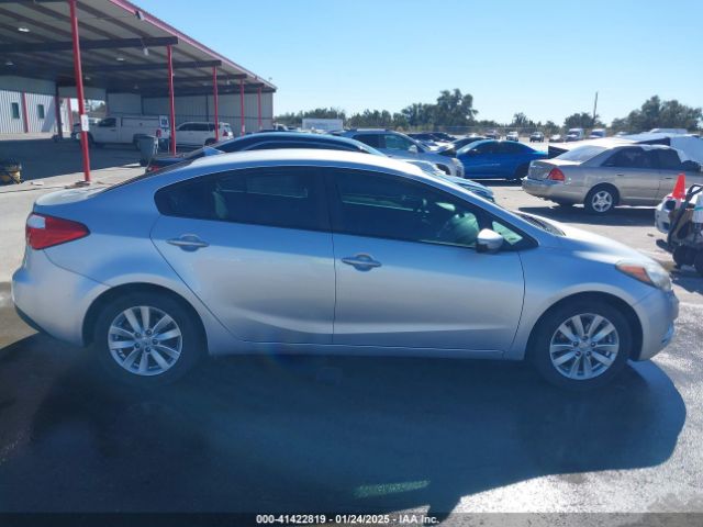 KNAFX4A6XE5215831 KIA FORTE LX
