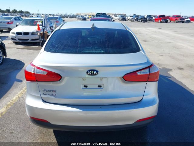 KNAFX4A6XE5215831 KIA FORTE LX