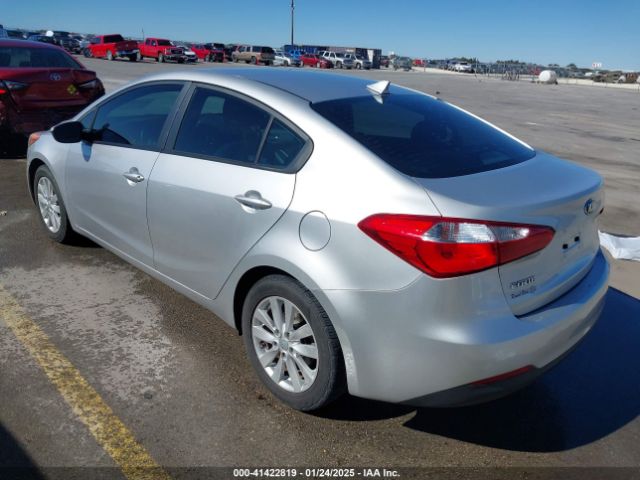 KNAFX4A6XE5215831 KIA FORTE LX