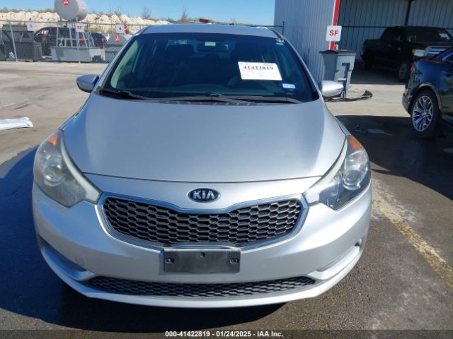 KNAFX4A6XE5215831 KIA FORTE LX