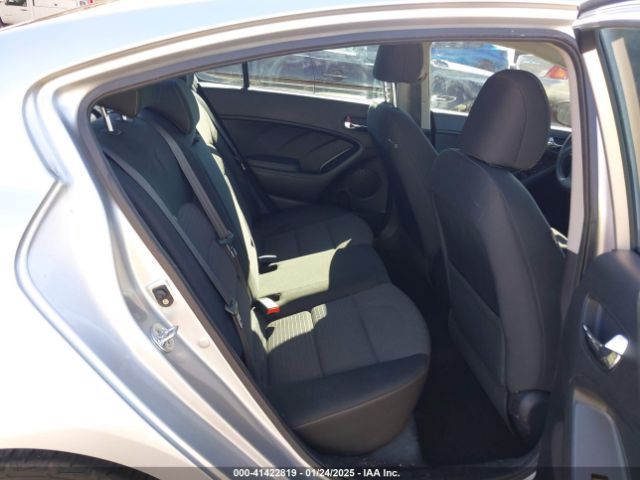 KNAFX4A6XE5215831 KIA FORTE LX