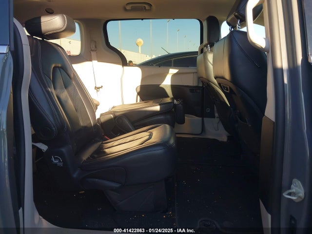 2C4RC1BG0NR233663 Chrysler Pacifica Touring L