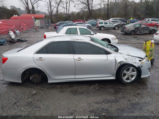 4T1BF1FK6EU348421 Toyota CAMRY SE