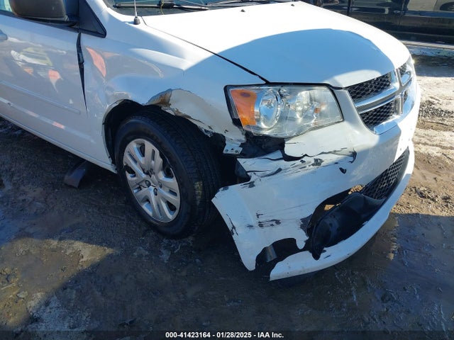 2C4RDGBG8GR377593 Dodge Grand Caravan Se
