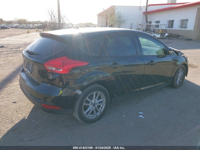 1FADP3K23HL278582 Ford FOCUS SE