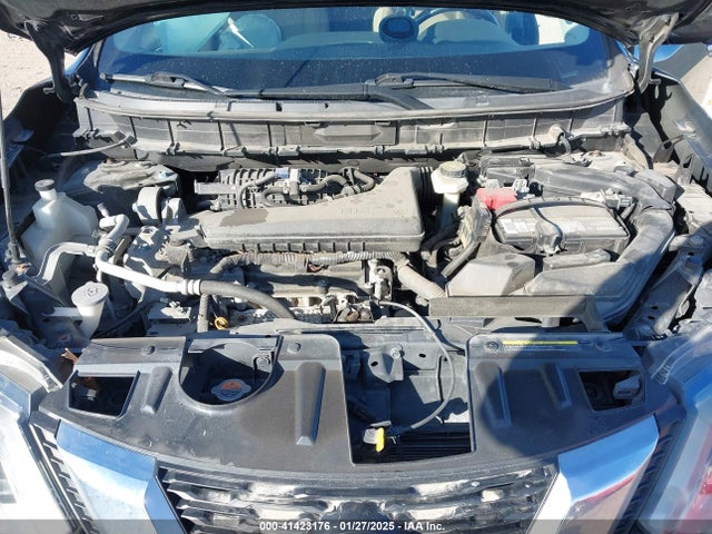 JN8AT2MV8HW018837 Nissan Rogue Sl