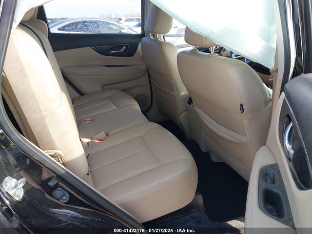 JN8AT2MV8HW018837 Nissan Rogue Sl