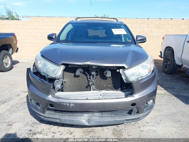 5TDKKRFH5FS112349 Toyota Highlander Xle V6