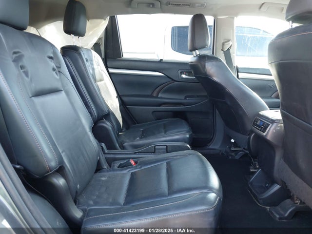 5TDKKRFH5FS112349 Toyota Highlander Xle V6
