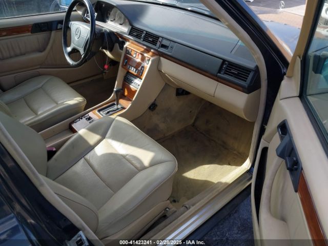 1992 MERCEDES-BENZ 300 WDBEA30D7NB624802 Photo 4