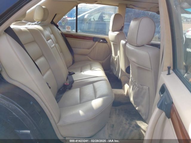1992 MERCEDES-BENZ 300 WDBEA30D7NB624802 Photo 7