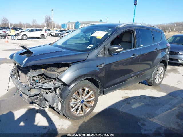 1FMCU0J92HUA26226 Ford Escape Titanium