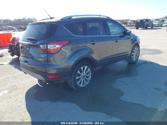 1FMCU0J92HUA26226 Ford Escape Titanium
