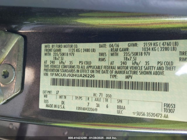 1FMCU0J92HUA26226 Ford Escape Titanium