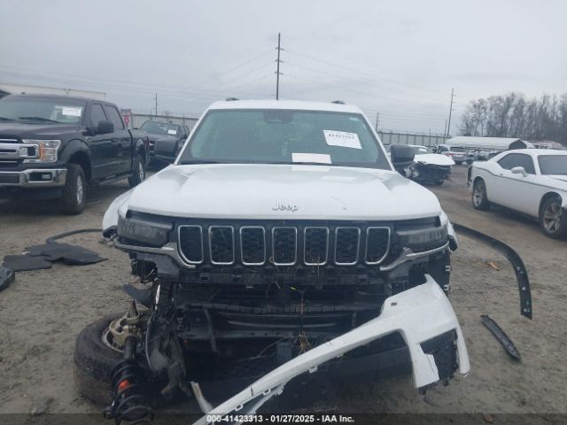 1C4RJJAG6N8608944 Jeep Grand Cherokee L Laredo 4x2