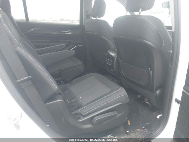 1C4RJJAG6N8608944 Jeep Grand Cherokee L Laredo 4x2