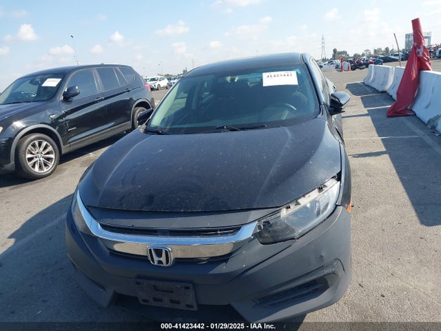 Honda CIVIC EX 2018 2HGFC2F75JH528116 Image 12