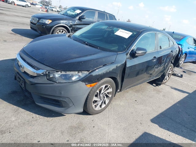 Honda CIVIC EX 2018 2HGFC2F75JH528116 Image 2