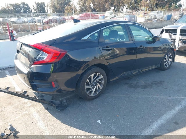 Honda CIVIC EX 2018 2HGFC2F75JH528116 Image 4