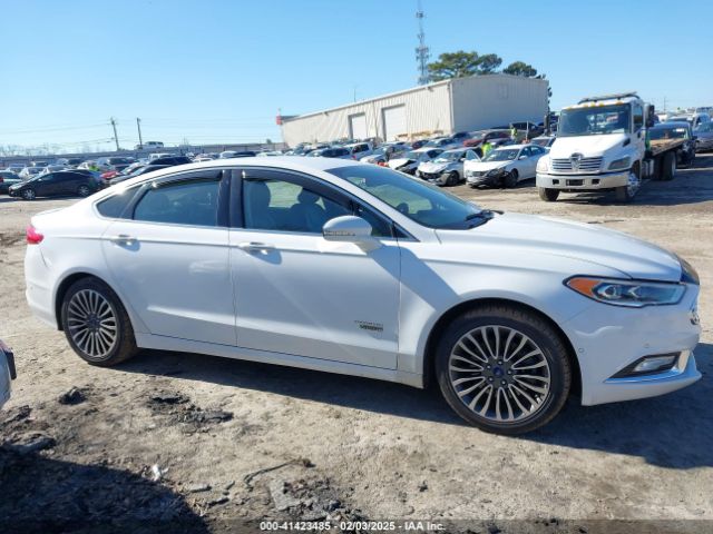 3FA6P0SU3HR152006 Ford Fusion Energi Titanium