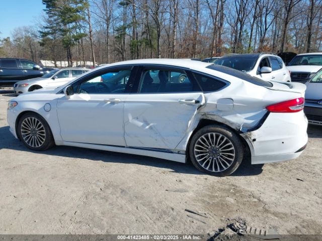 3FA6P0SU3HR152006 Ford Fusion Energi Titanium