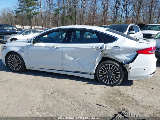 3FA6P0SU3HR152006 Ford Fusion Energi Titanium