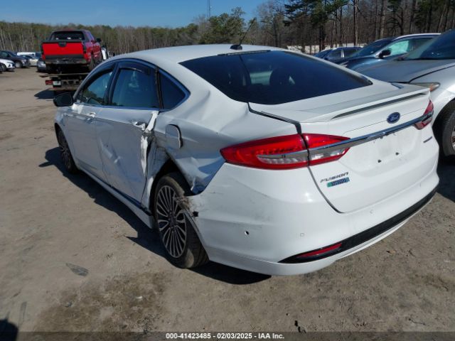 3FA6P0SU3HR152006 Ford Fusion Energi Titanium