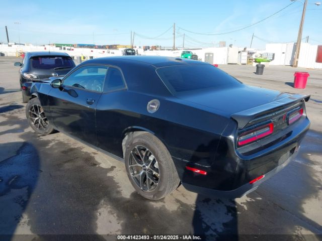 2C3CDZAG0GH195092 Dodge Challenger Sxt