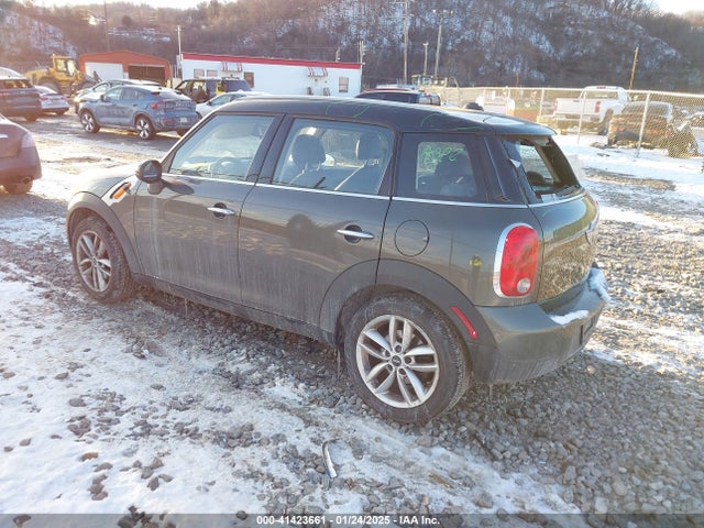 2013 MINI COUNTRYMAN WMWZB3C58DWM31146 Photo 2