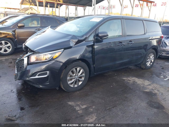 KIA SEDONA LX 2021 KNDMB5C17M6666739 Image 2