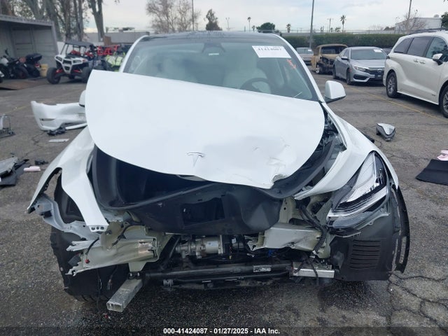 Tesla Model Y 2023 7SAYGDEE6PA125980 Image 12