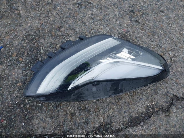 Tesla Model Y 2023 7SAYGDEE6PA125980 Image 20