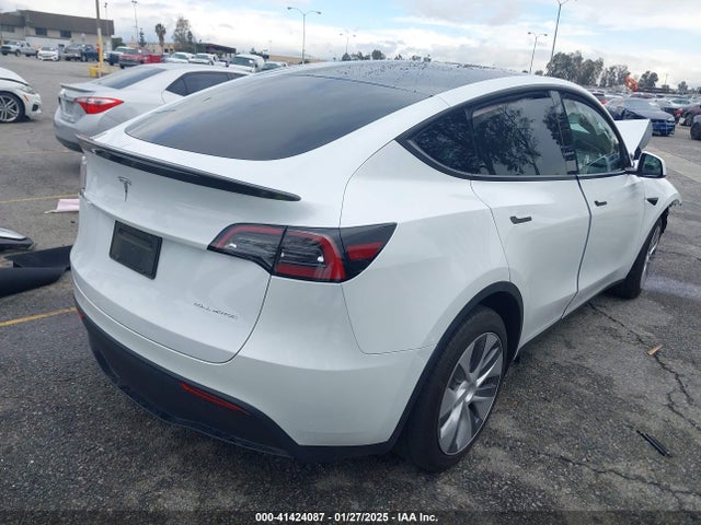 2023 TESLA MODEL Y 7SAYGDEE6PA125980 Photo 3