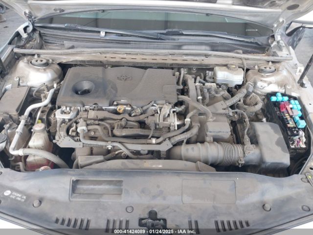 4T1B21HK5JU008406 Toyota Camry Hybrid Xle