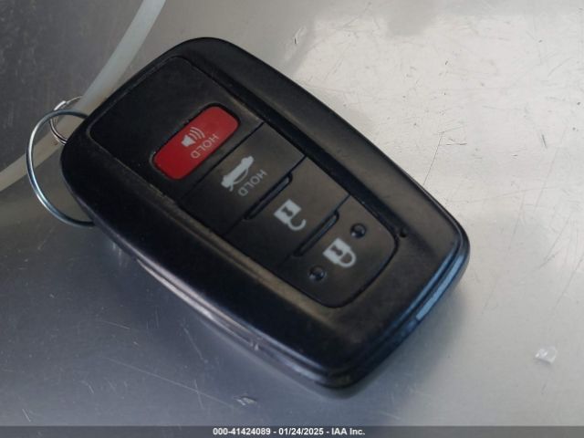 4T1B21HK5JU008406 Toyota Camry Hybrid Xle