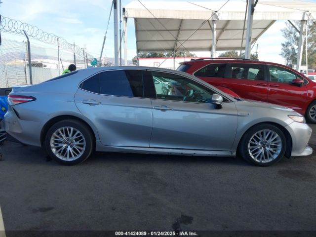 4T1B21HK5JU008406 Toyota Camry Hybrid Xle