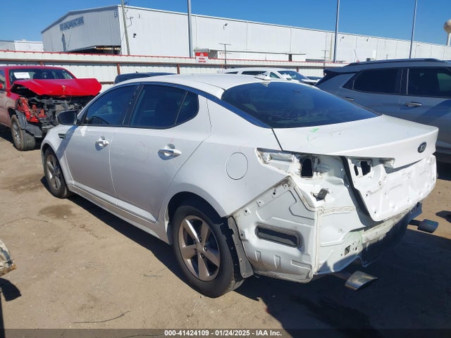 KIA Optima Lx 2015 KNAGM4A73F5593142 Image 2